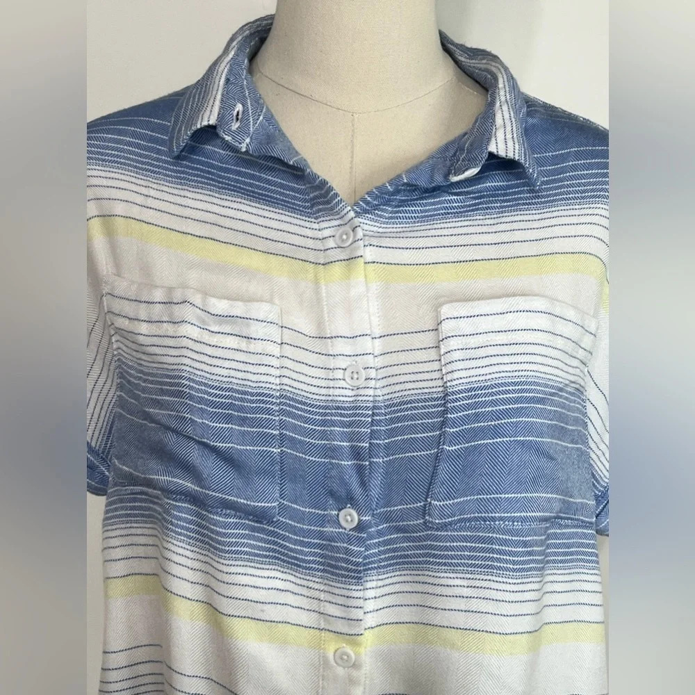 Beach Lunch Lounge Blue Striped Short Sleeve Button Up Shirt Size Small - Picture 2 of 4